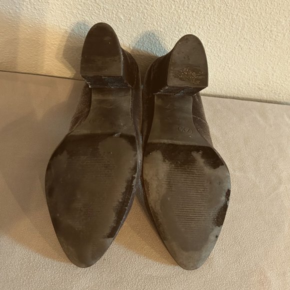 Mossimo Women's Shoes - Black Velvet Pumps/Heels - Size 7.5 - Picture 2 of 2